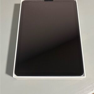 Apple IPad Air in Purple